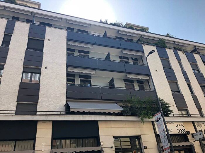 Appartamento bilocale in affitto in Via Carlo Botta, Porta Romana Medaglie dOro, Milano