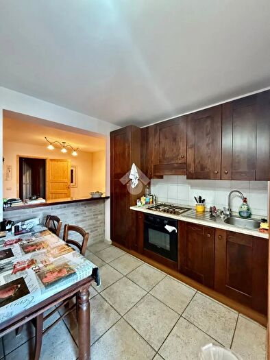 Appartamento quadrilocale in vendita in Corso XXI Gennaio, Vallefoglia