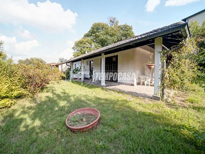 Casa trilocale in vendita in Via dei Frassini, Bodio Lomnago
