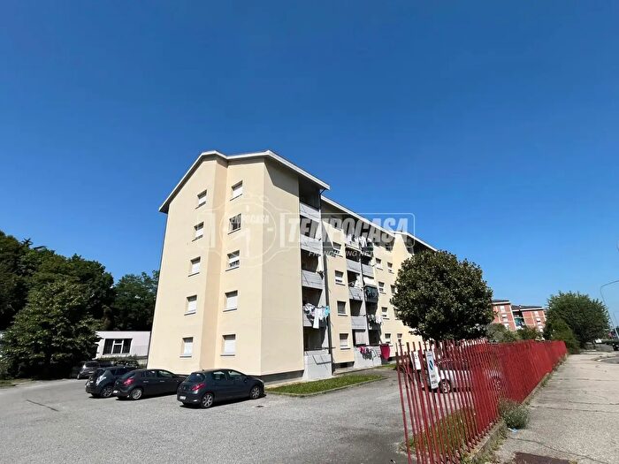 Appartamento trilocale in vendita in Via Brigate Partigiane, Cuorgne