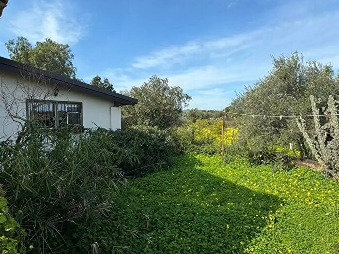 Casa con 5 locali in vendita in Contrada San Leonardo Snc, Carlentini
