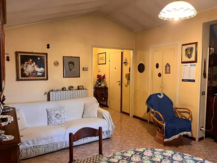 Appartamento trilocale in vendita in Via Guerralunga, Gragnano Trebbiense