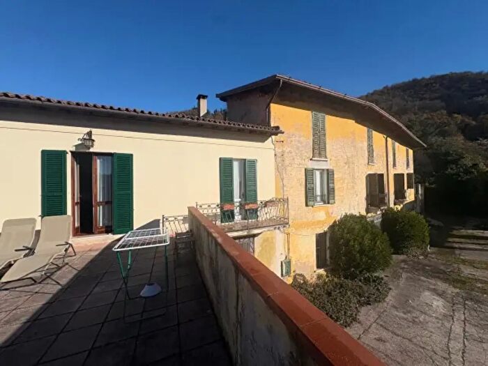 Casa con 6 locali in vendita in Via Fontana, Gussago