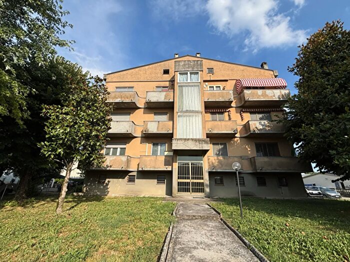 Appartamento quadrilocale in vendita in Strada della Pace, Sorbolo Mezzani