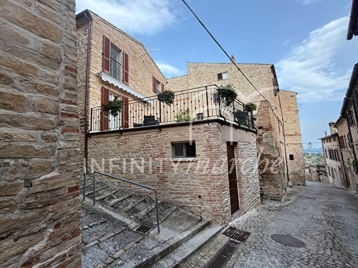 Casa trilocale in vendita in Montelparo