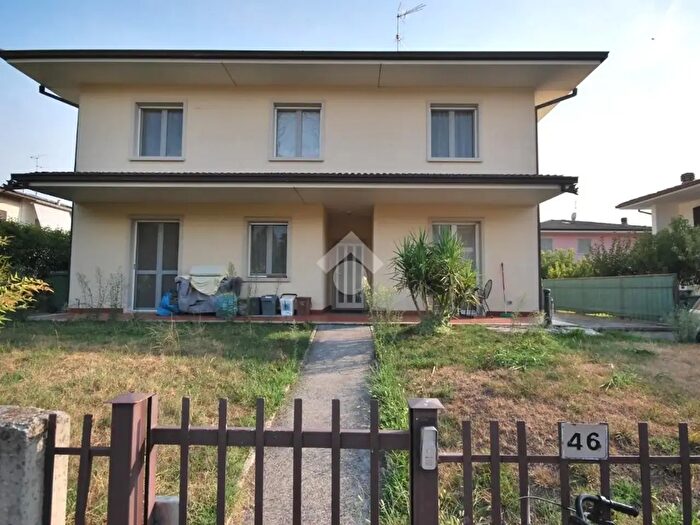 Casa con 6 locali in vendita in Via d l Maccabiani, Poncarale
