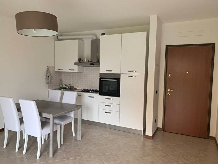 Appartamento bilocale in affitto in Via Martinella, Torre Boldone