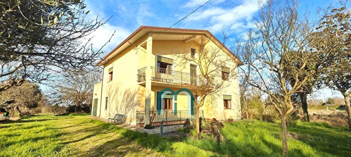 Casa con 10 locali in vendita in Via Trescievoli Mira, Mira