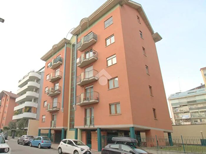 Appartamento quadrilocale in vendita in Via Mario Ponzio, Torino