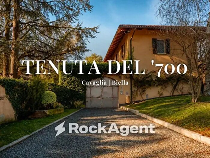 Casa con 6 locali in vendita in Via Moriondo, Cavaglia'