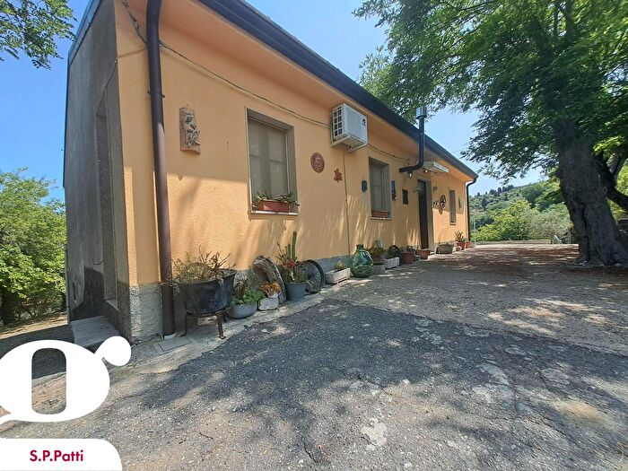 Casa con 6 locali in vendita in Contrada Blaida, San Piero Patti