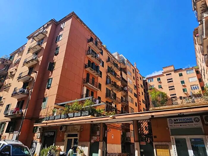 Appartamento trilocale in affitto in Via Santa Maria della Libera, Napoli