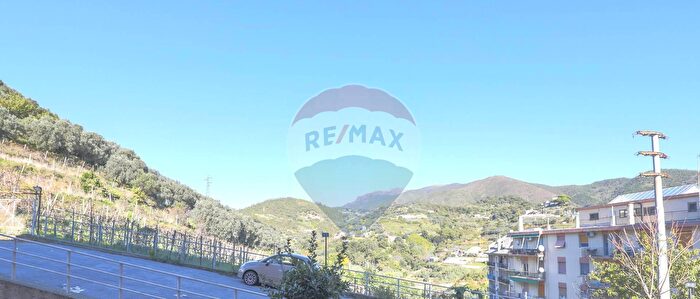 Appartamento trilocale in vendita in Via Villini Negrone B, Genova