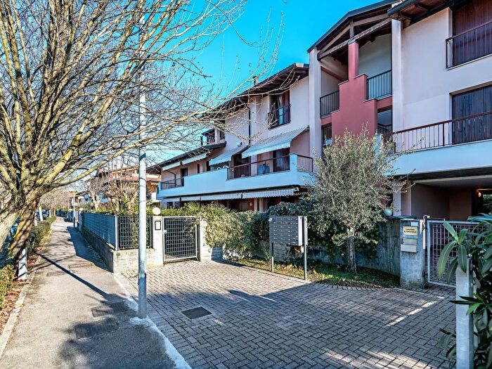 Appartamento bilocale in vendita in Via Tintoretto d, Sirmione