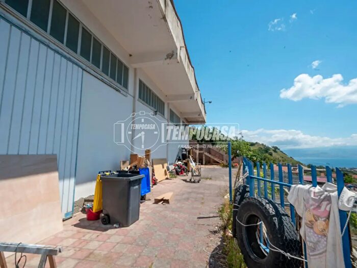 Appartamento in vendita in Via Comunale Larderia Inferiore, Messina