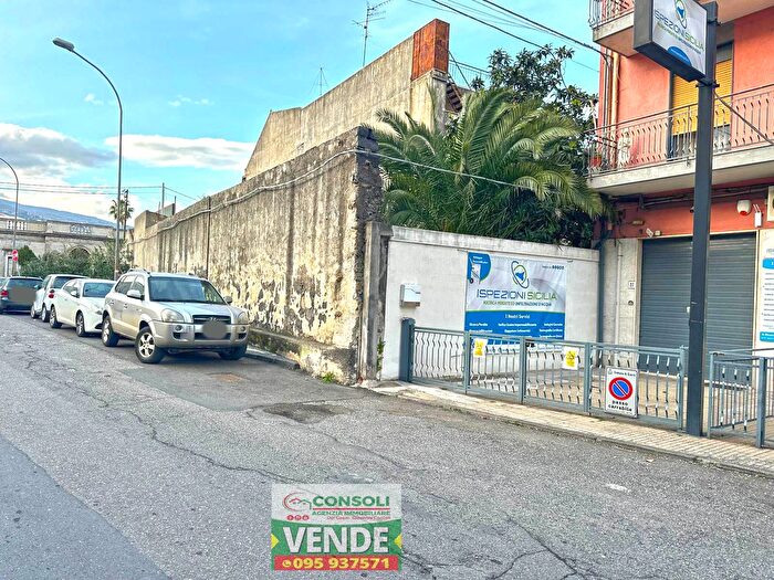 Casa trilocale in vendita in Via Luigi Orlando, Giarre