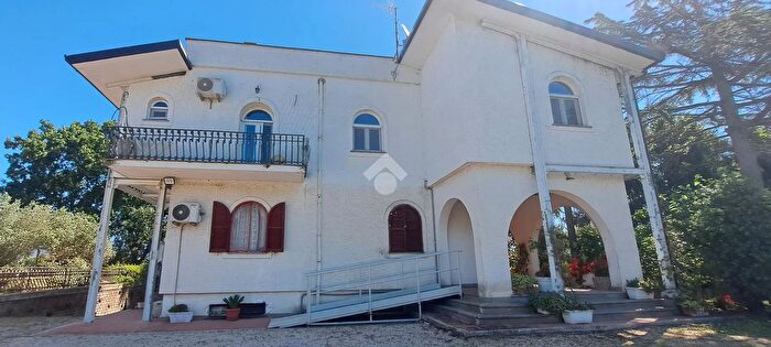 Appartamento trilocale in vendita in Via Migliara, Sabaudia