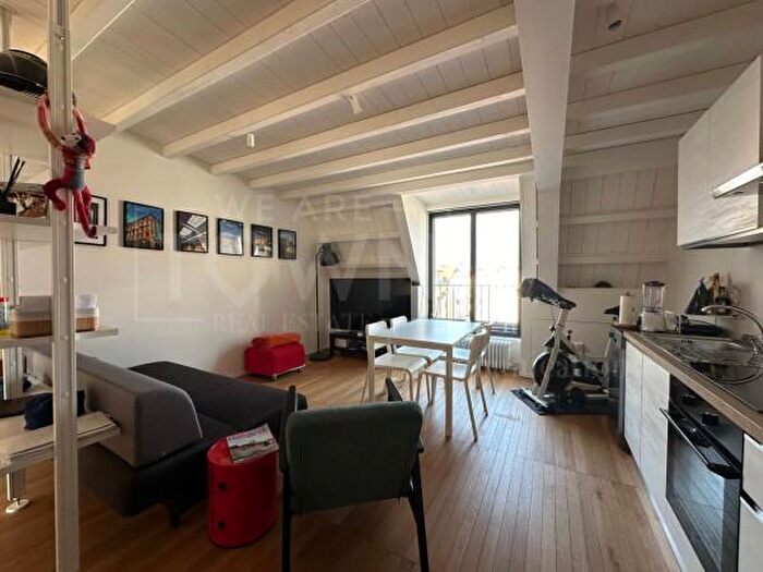 Appartamento trilocale in affitto in Via Antonio Fogazzaro, Milano