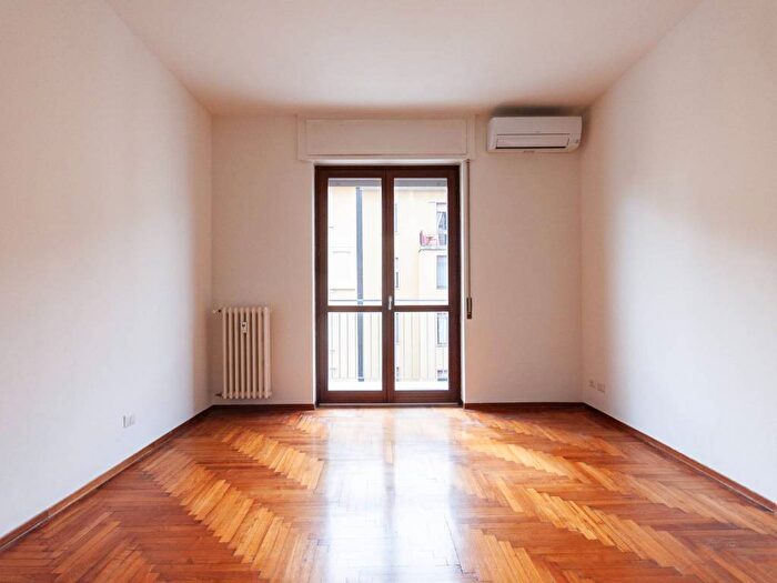 Appartamento bilocale in affitto in Via Cola di Rienzo, Solari, Milano