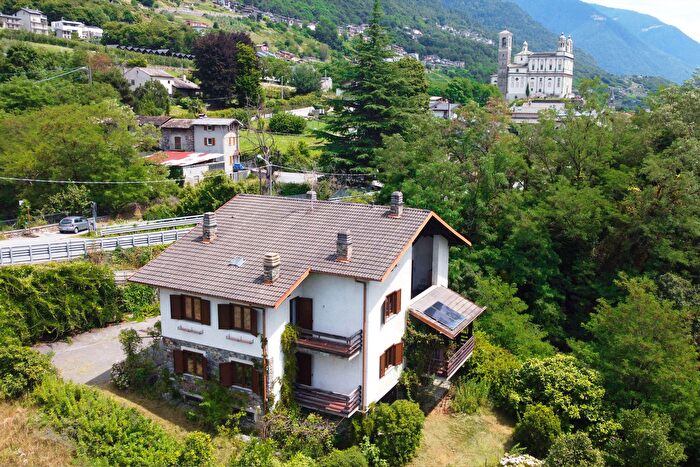 Casa con 15 locali in vendita in Via Panoramica, Poggiridenti