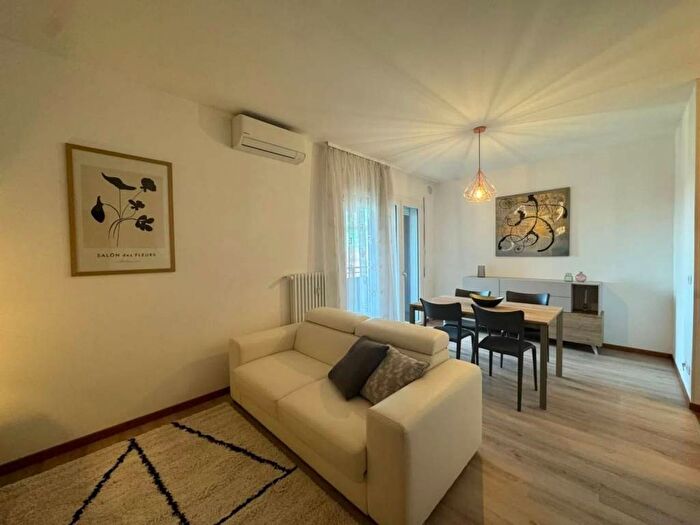 Appartamento trilocale in affitto in Via Antonio Borin, Fiera, Treviso