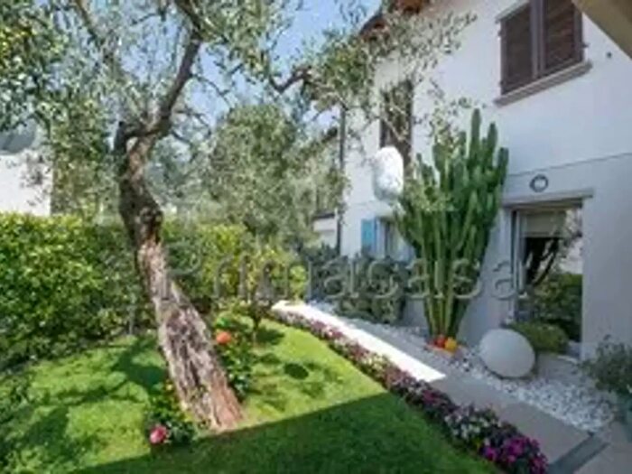 Appartamento con 5 locali in vendita in Via Dante, Toscolano Maderno