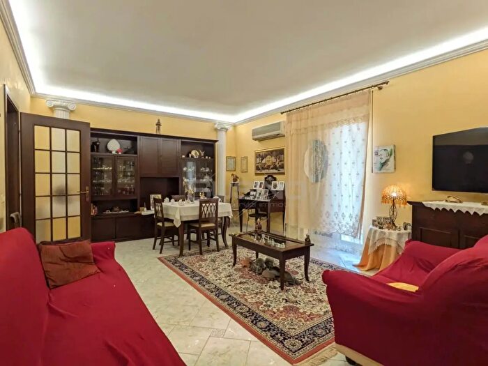 Appartamento con 5 locali in vendita in Corso Vittorio Emanuele, Floridia
