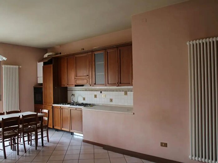 Appartamento trilocale in affitto in Via Pascoli, Quinto Vicentino