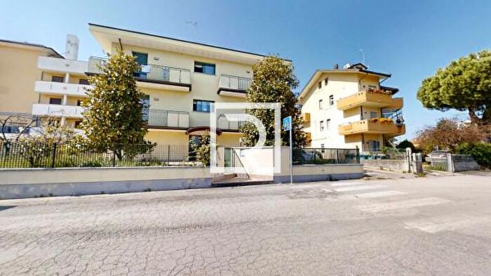 Appartamento con 5 locali in vendita in Dandolo, BellariaIgea Marina