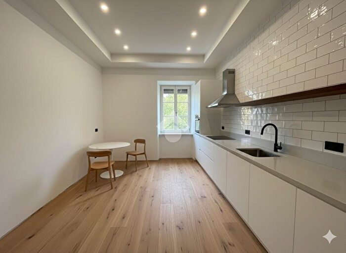 Appartamento bilocale in affitto in Via Bosco di Capodimonte, Napoli