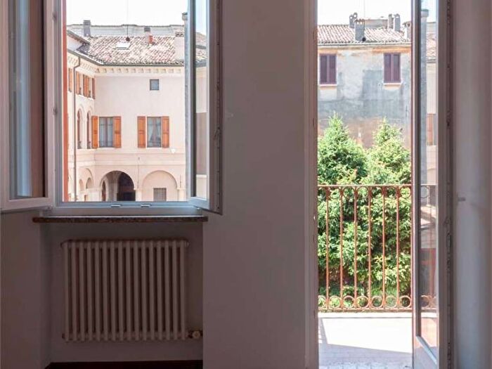 Appartamento trilocale in affitto in Centro, Mantova