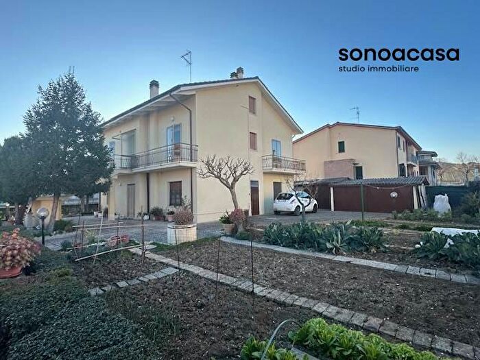 Case in Vendita e in Affitto - 2