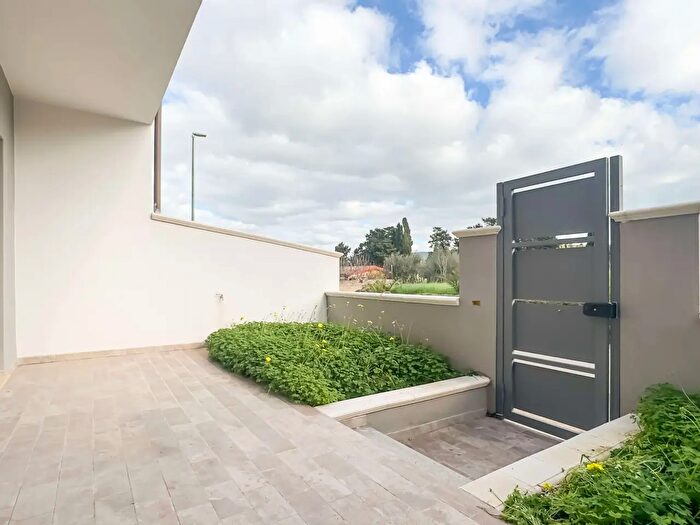 Casa quadrilocale in vendita in Via Martiri di Nassirja, Donori