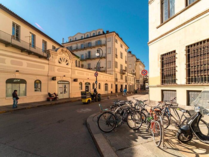 Appartamento con 5 locali in affitto in Via SantOttavio, Giardini Reali, Torino