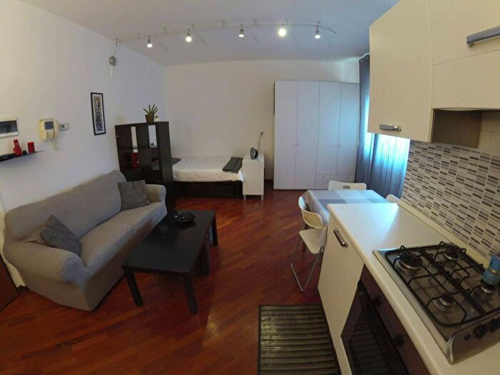 Appartamento monolocale in affitto in Via Cosenza, Martini Insubria, Milano