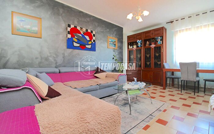 Appartamento con 5 locali in vendita in Via Ottavio Rovere, Garessio