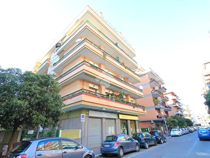 Appartamento bilocale in vendita in Via dei Panfili, Roma