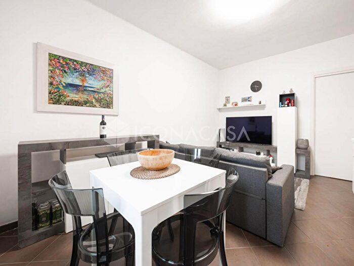 Appartamento bilocale in vendita in Via Battindarno, Bologna