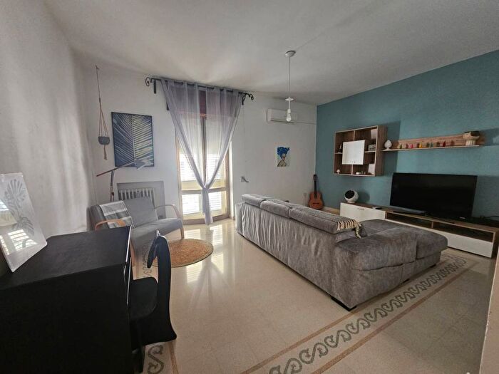 Appartamento con 5 locali in affitto in Via Antonio Micetti, Centro, Tricase