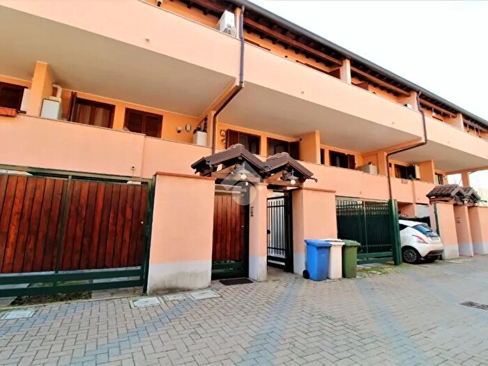 Casa quadrilocale in vendita in Via Don Giovanni Minzoni, Sedriano