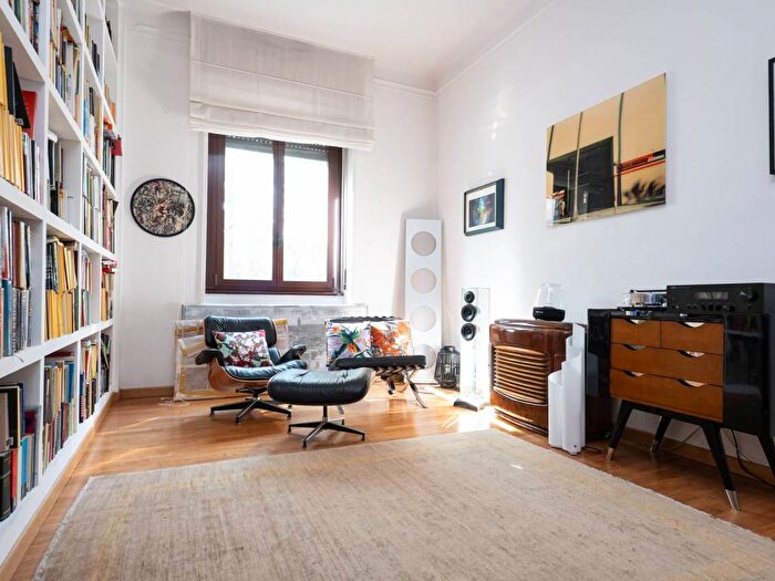 Appartamento trilocale in vendita in Via Ferrante Aporti, Centrale, Milano