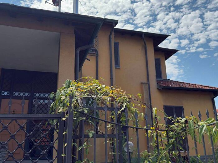 Casa con 6 locali in vendita in Via Po, San Pietro Pace, Rho