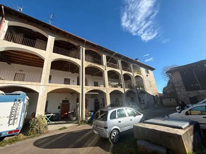 Appartamento bilocale in vendita in Via Alessandro Manzoni, Monguzzo