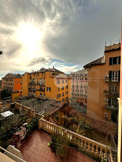 Appartamento con 5 locali in vendita in Via Palestro, Genova
