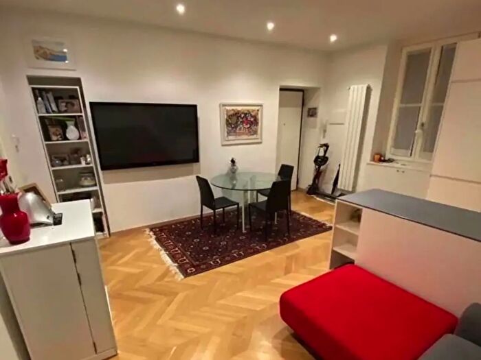 Appartamento trilocale in vendita in Via Bonghi, Milano