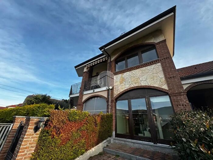 Appartamento trilocale in vendita in Via Papa Giovanni XXIII, Bruino