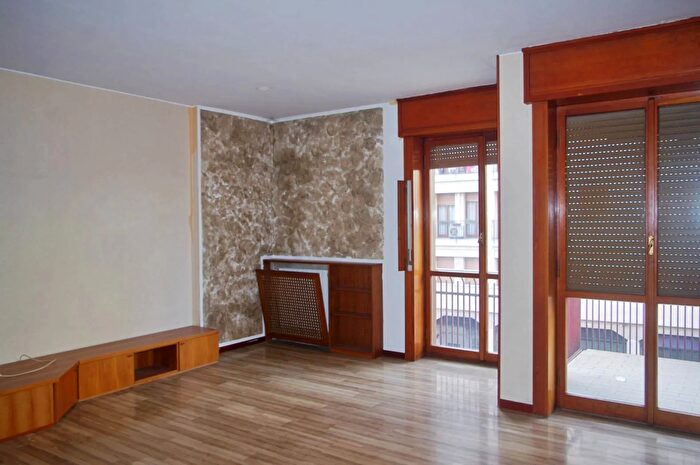 Appartamento trilocale in vendita in Zona Centro Gallarate, Gallarate