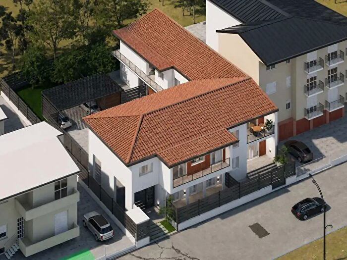 Casa quadrilocale in vendita in Via Luini, Meda