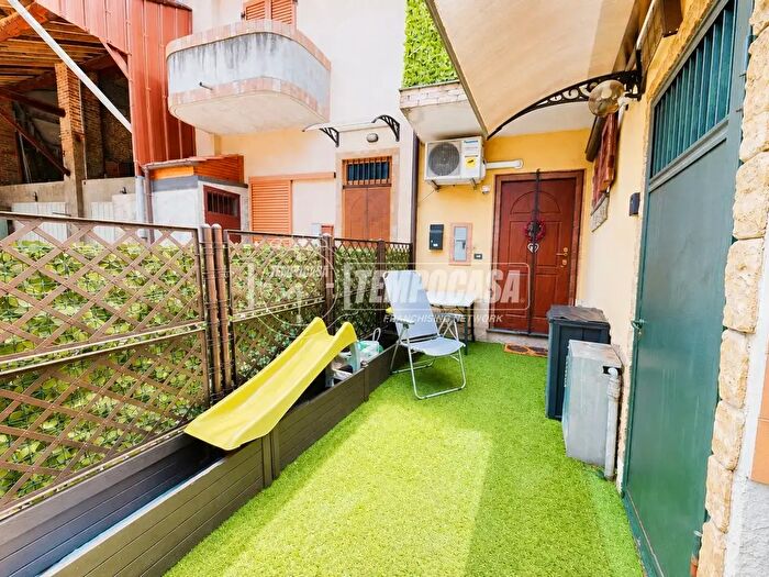 Appartamento bilocale in vendita in Monza