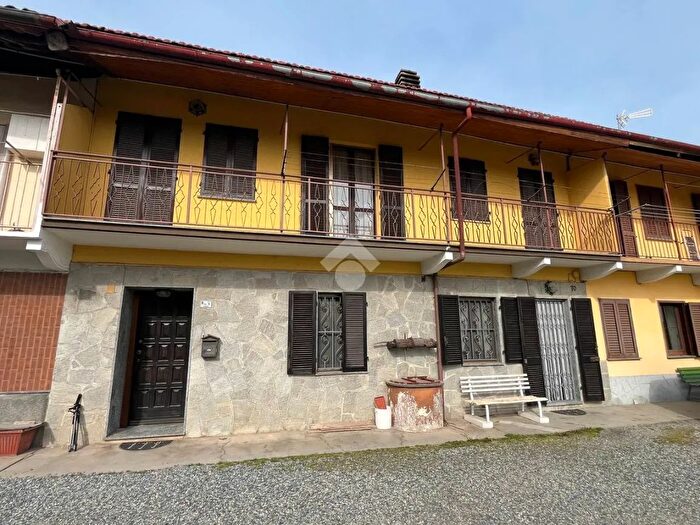 Casa con 6 locali in vendita in Via Torino, San Francesco Al Campo